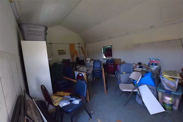 Watts, OK 74964,108 Main St