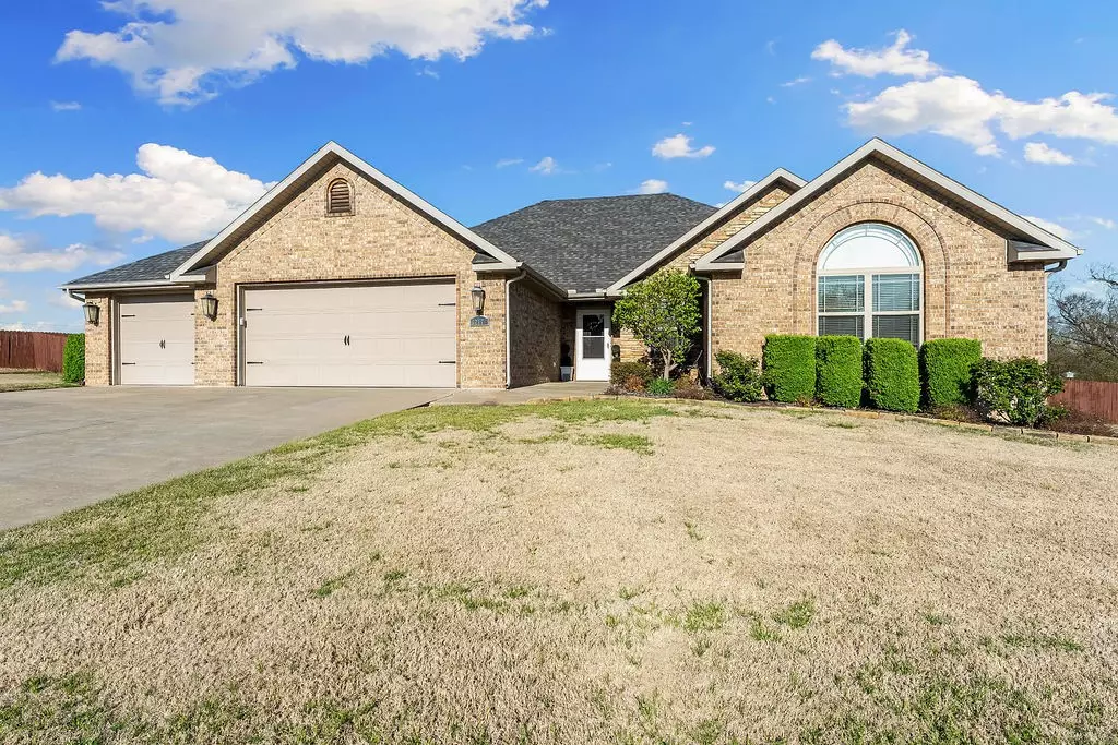 Bentonville, AR 72712,12171 Greenstone Dr