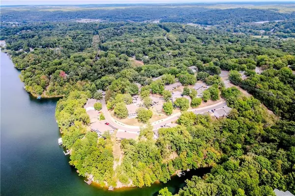 Bella Vista, AR 72715,28 Estes Dr