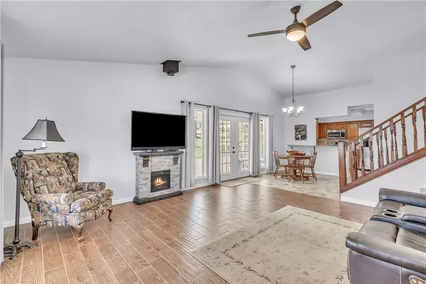 Bella Vista, AR 72715,28 Estes Dr
