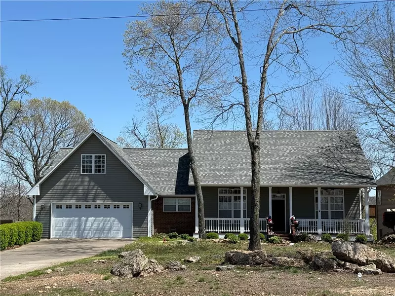 176 Holiday Island Dr, Holiday Island, AR 72631