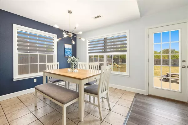 Lowell, AR 72745,413 Emerald St