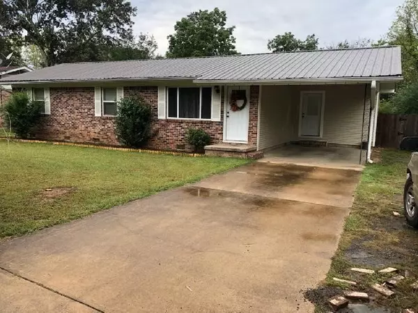 70 Cherry St, Dover, AR 72837