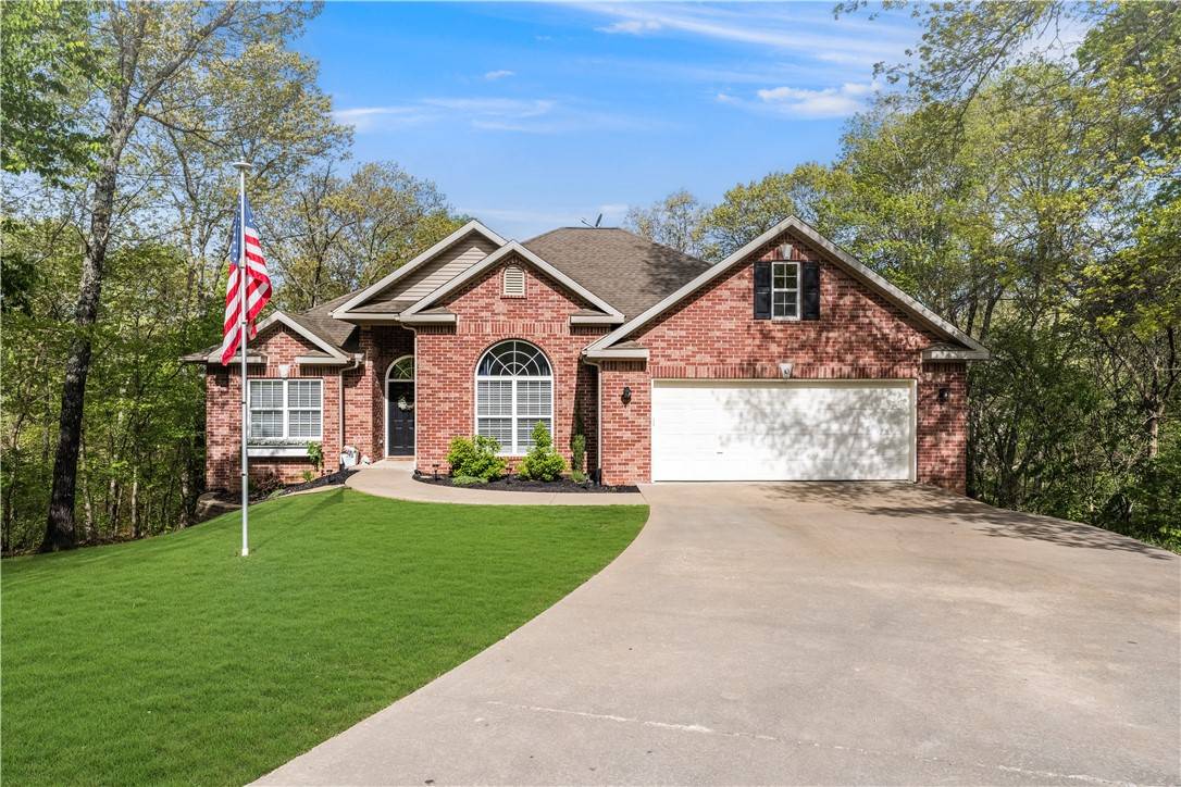 10 Brecknock Ln, Bella Vista, AR 72714