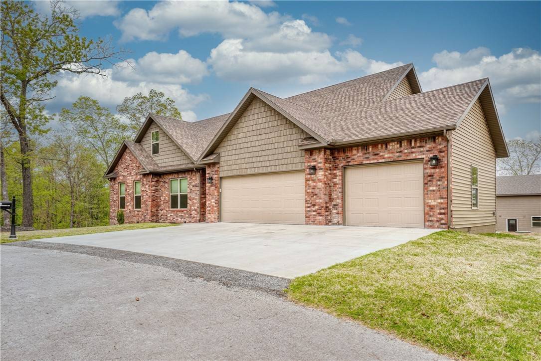 Bella Vista, AR 72715,1 Strathaven Cir