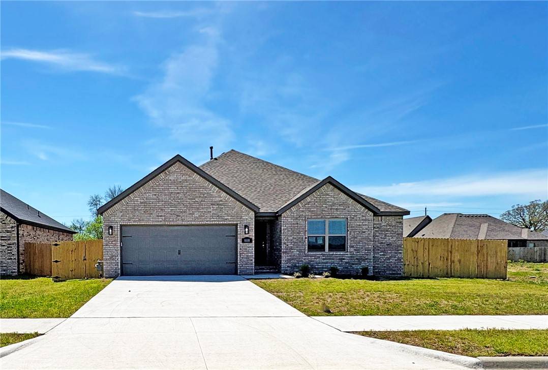 808 W Carley Dr, Siloam Springs, AR 72761