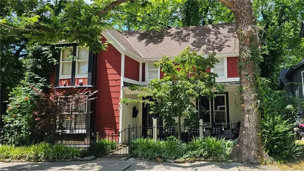 Eureka Springs, AR 72632,24 White St