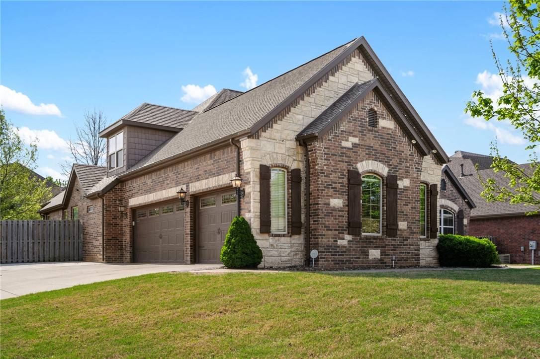 Bentonville, AR 72713,1031 Hunters Pointe