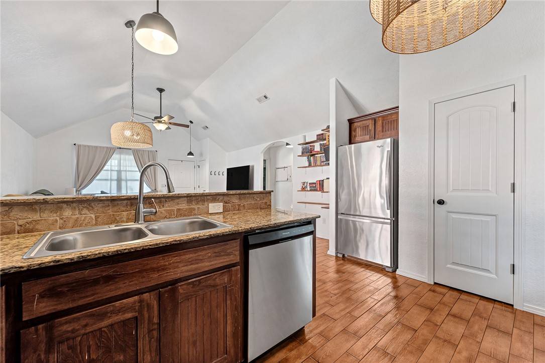 Bentonville, AR 72712,3907 SW Ridgepointe Ave