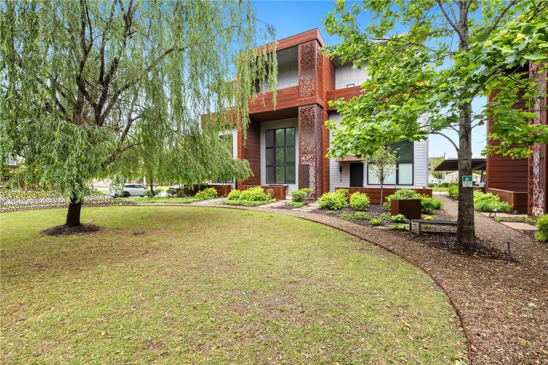 Bentonville, AR 72712,502 SE Tourmaline Mews