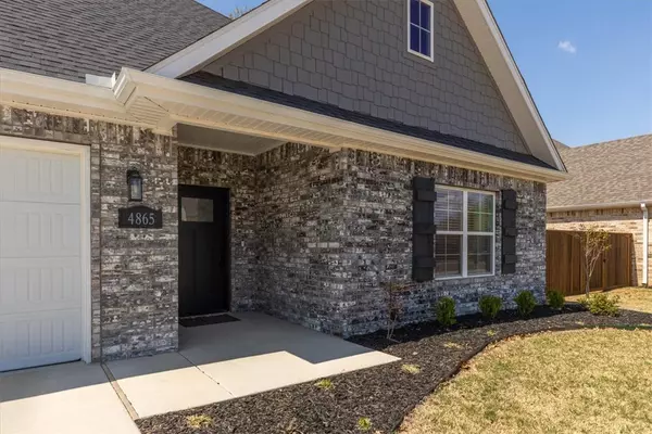 Fayetteville, AR 72764,4865 N Marshall Ave