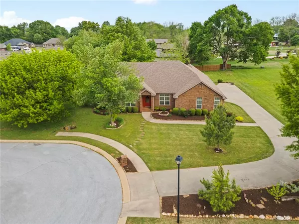 Prairie Grove, AR 72753,802 Charles Ln