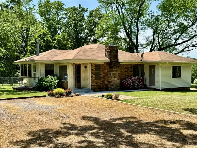 Dover, AR 72837