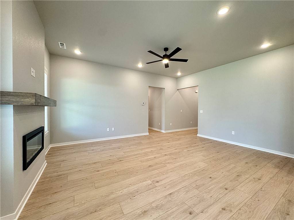 Bentonville, AR 72713,5904 SW Coywolf St