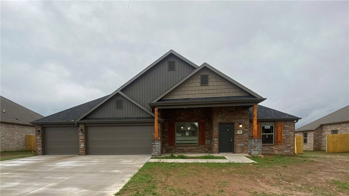 1908 Hale Ln, Pea Ridge, AR 72751