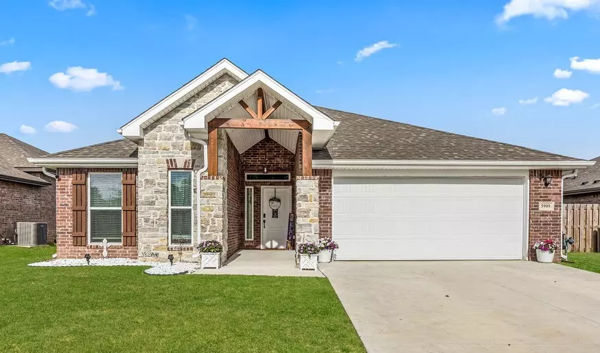 Bentonville, AR 72713,5909 NW Grant St