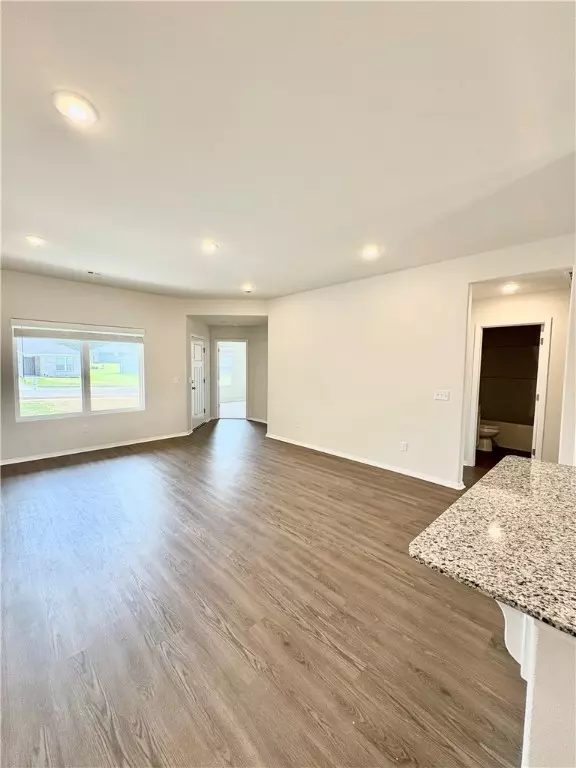 Siloam Springs, AR 72761,1407 E Piedmont Ct