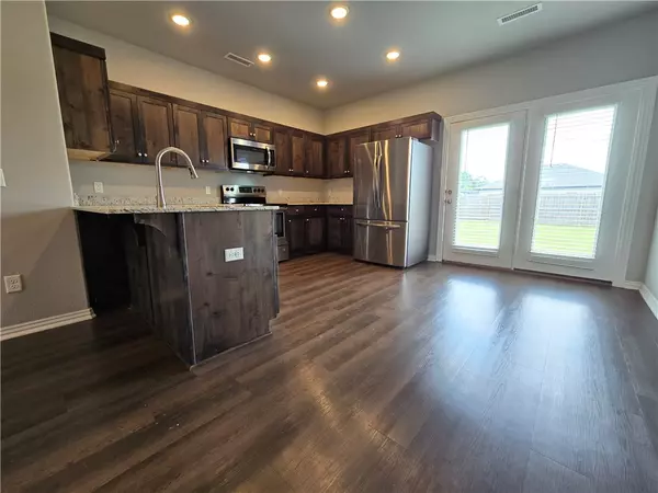 Centerton, AR 72719,211 Grove Ln