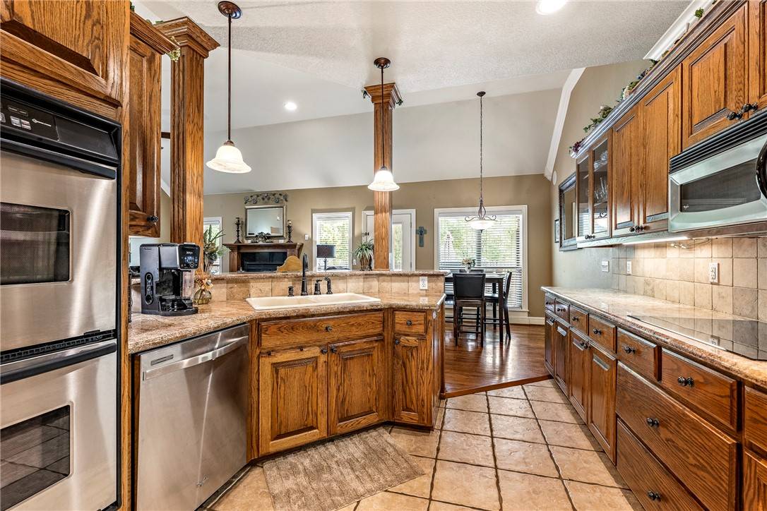 Bentonville, AR 72712,611 SW Sims Dr