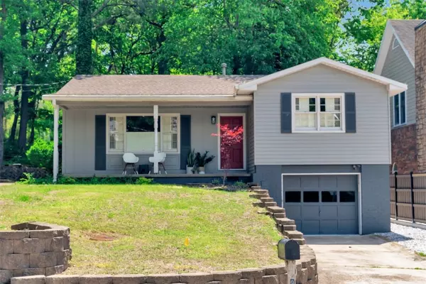 Fayetteville, AR 72701,927 E Rockwood Trl