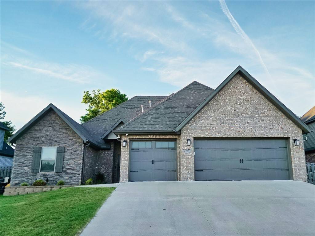 4202 SW Plumley Ave, Bentonville, AR 72713