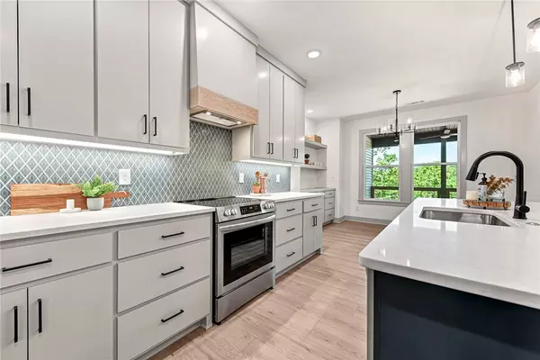 Bella Vista, AR 72714,30 S Cheshnut Dr