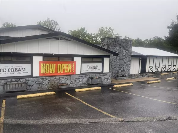 Holiday Island, AR 72631,3,5 Woodsdale Dr