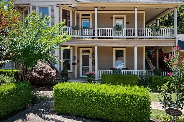 Eureka Springs, AR 72632,35 Kingshighway