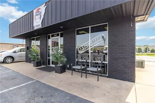 Springdale, AR 72764,2605 Thompson St
