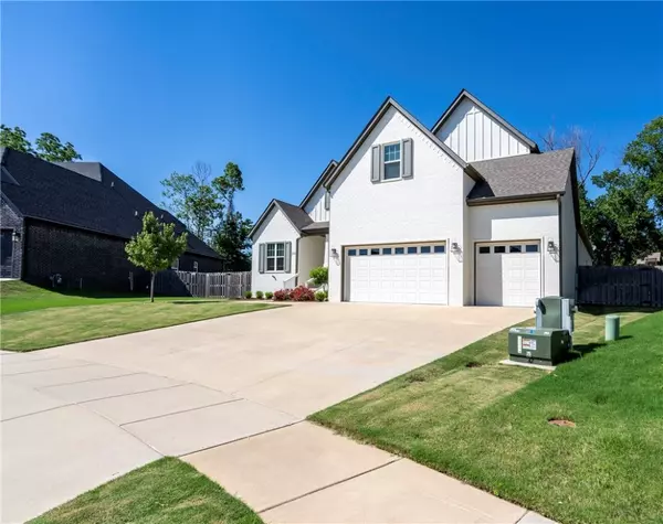 Bentonville, AR 72713,900 SW Clarendon Ave