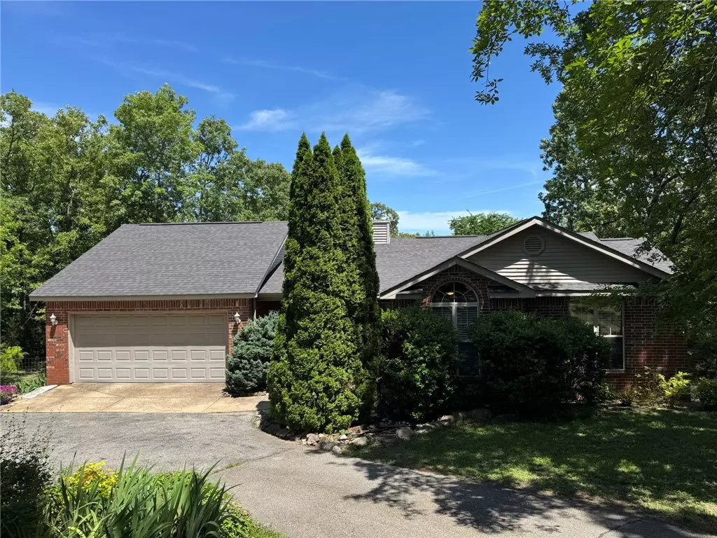 Midway, AR 72651,213 Knollwood Dr