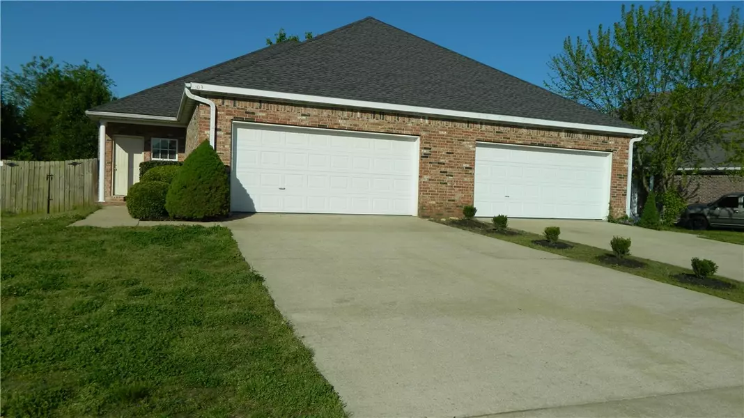 103-105 Dakota Trl, Farmington, AR 72730