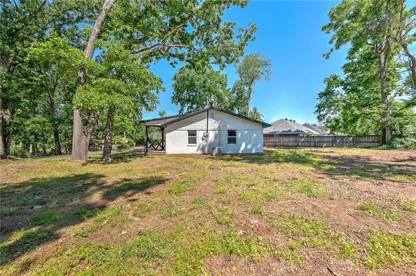Bentonville, AR 72712,312 NW J St