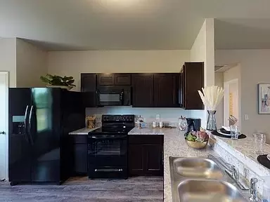 Elkins, AR 72727,540 Jason St