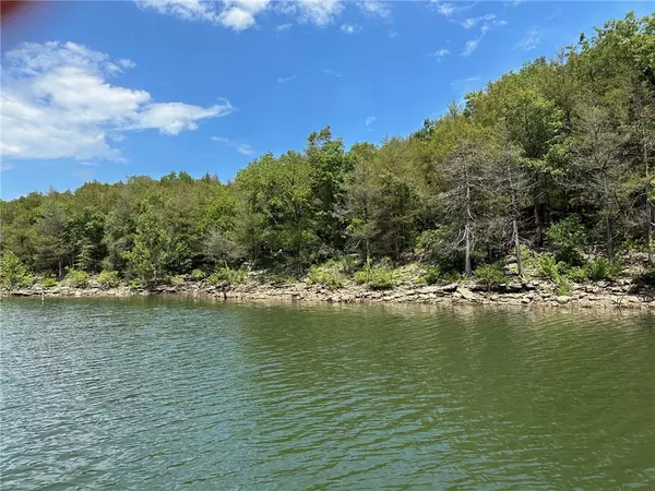 Eureka Springs, AR 72631,0 Hannah Ln