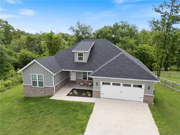 Bella Vista, AR 72715,12 Lockhart Dr