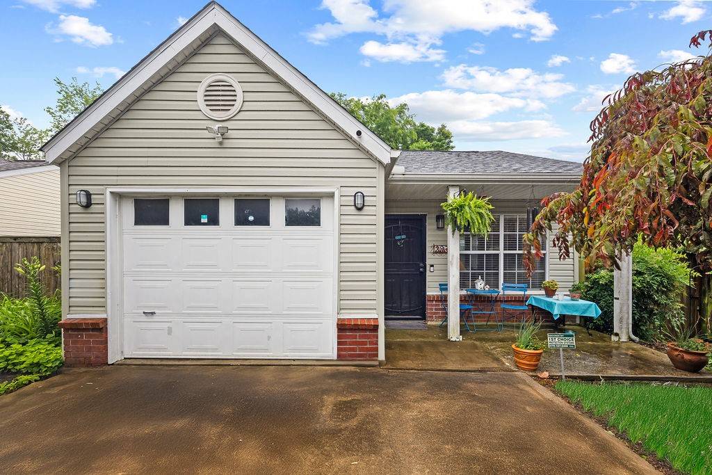 397 E Evergreen Ln, Fayetteville, AR 72703