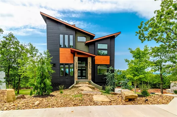 Fayetteville, AR 72701,675 N Cliffside Dr
