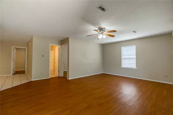 Fayetteville, AR 72701,523 S Dockery Ln