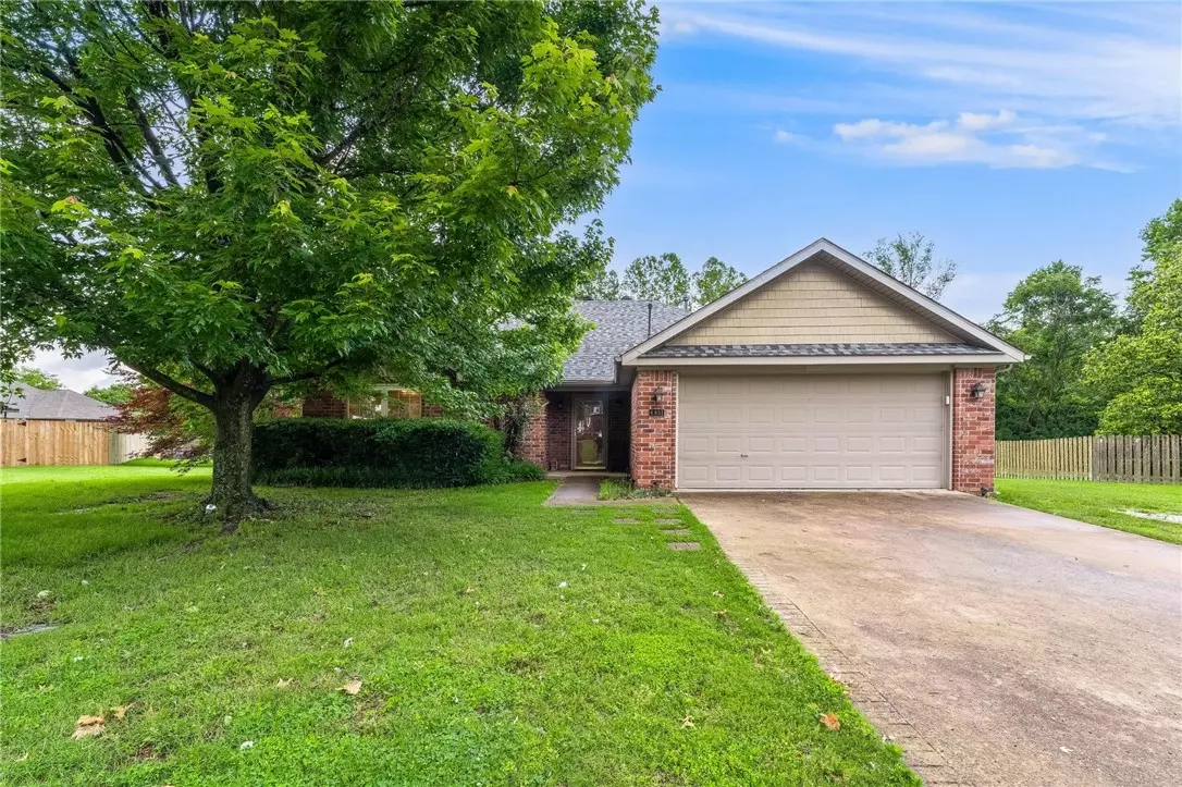 Springdale, AR 72762,4931 Dogwood