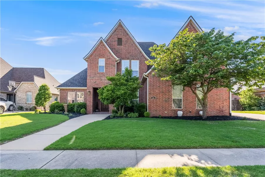 2314 S The Peaks Blvd, Rogers, AR 72758