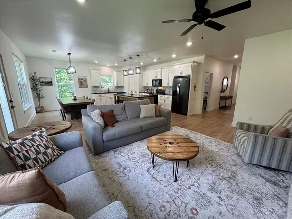 Bella Vista, AR 72714,1 Llanon Cir