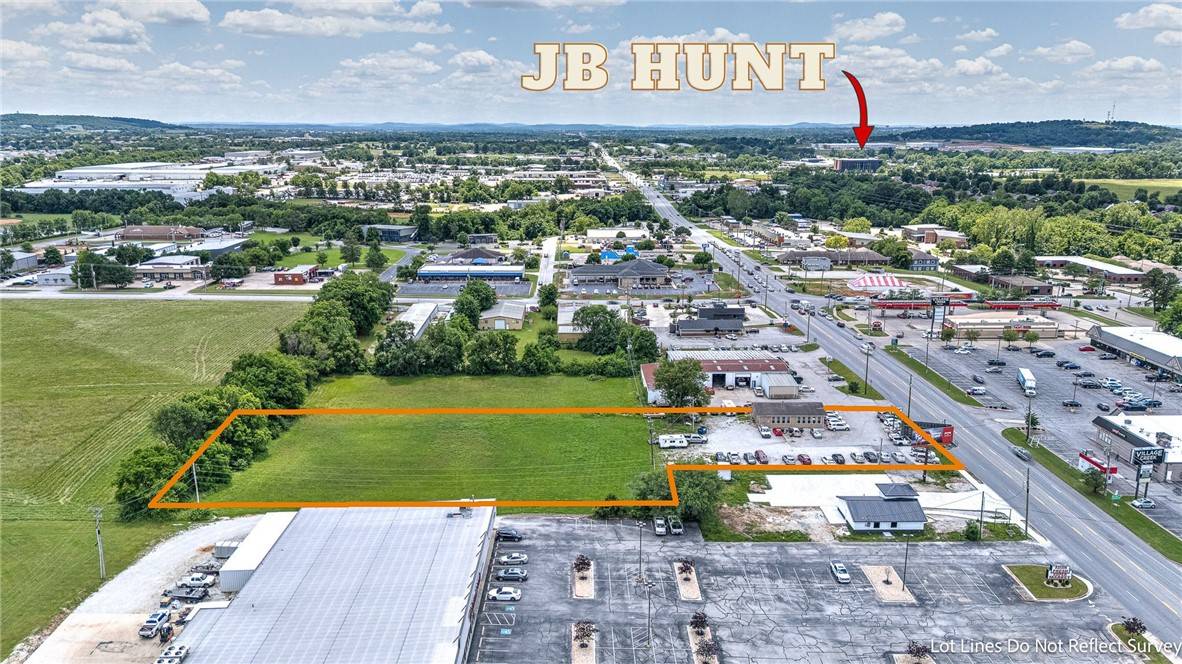 121 N Bloomington St, Lowell, AR 72745