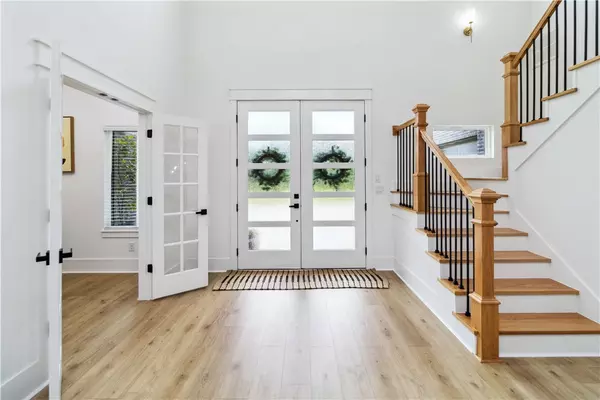 Bentonville, AR 72713,204 NE Healing Springs St