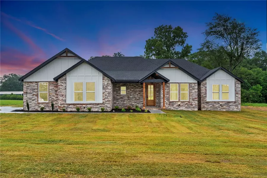 2831 Waukesha Rd, Siloam Springs, AR 72761