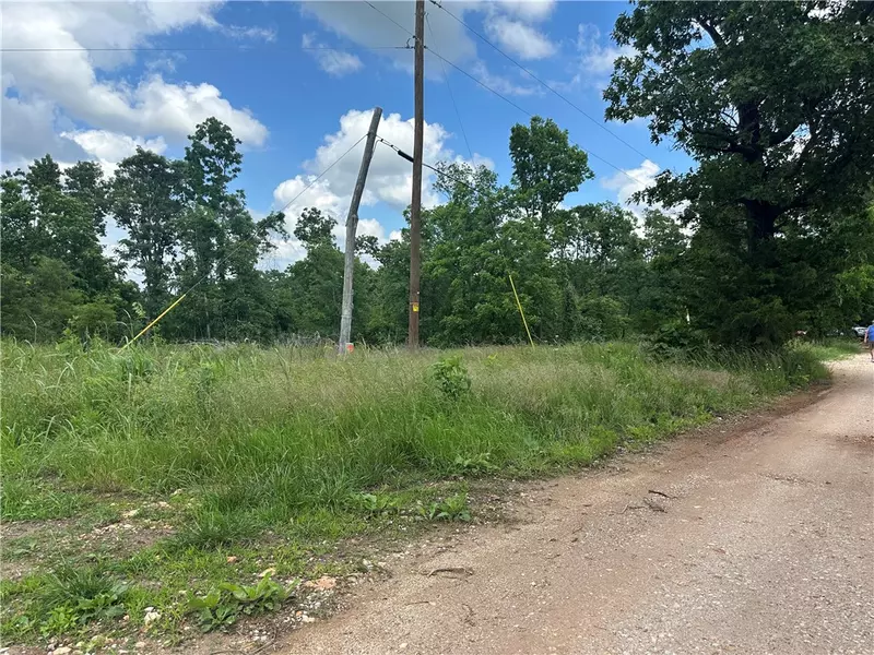 13888 Whiteoak Ln, Bentonville, AR 72712