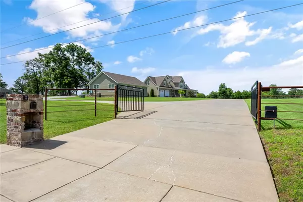 Bentonville, AR 72713,5500 SW Gunstock Rd