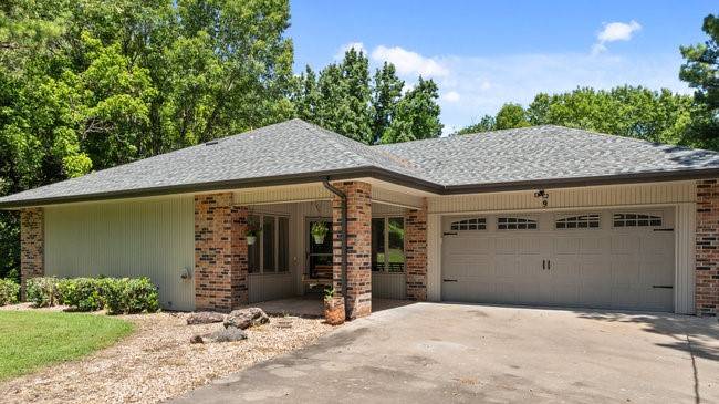 9 Forfar Ln, Bella Vista, AR 72715