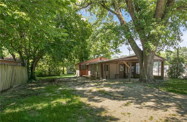 Pea Ridge, AR 72751,108 McCulloch