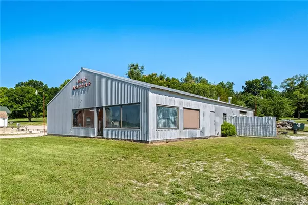 Green Forest, AR 72638,1576 Highway 62
